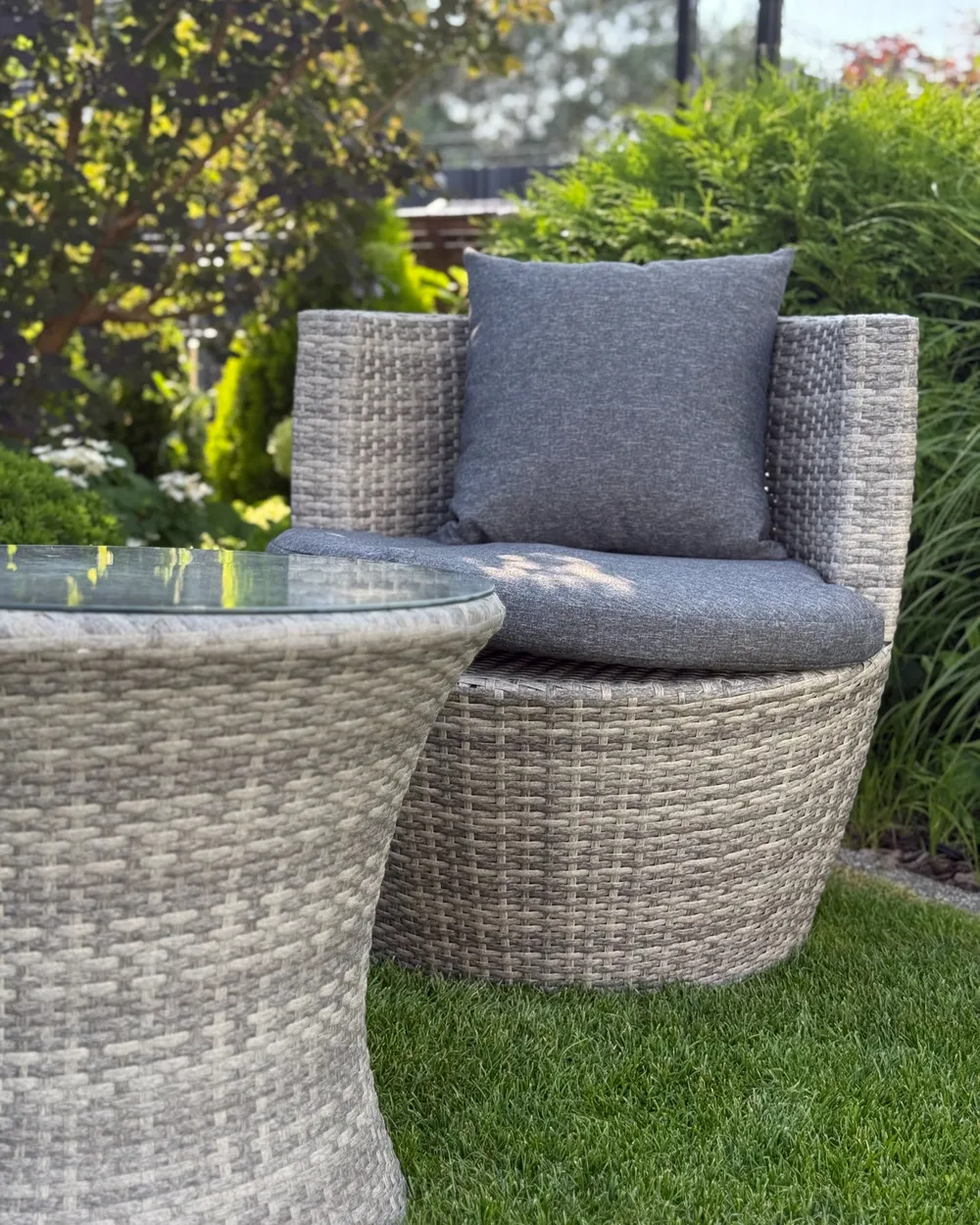 Bistro Set with Cushions CAPRI PE Rattan Grey_1016919