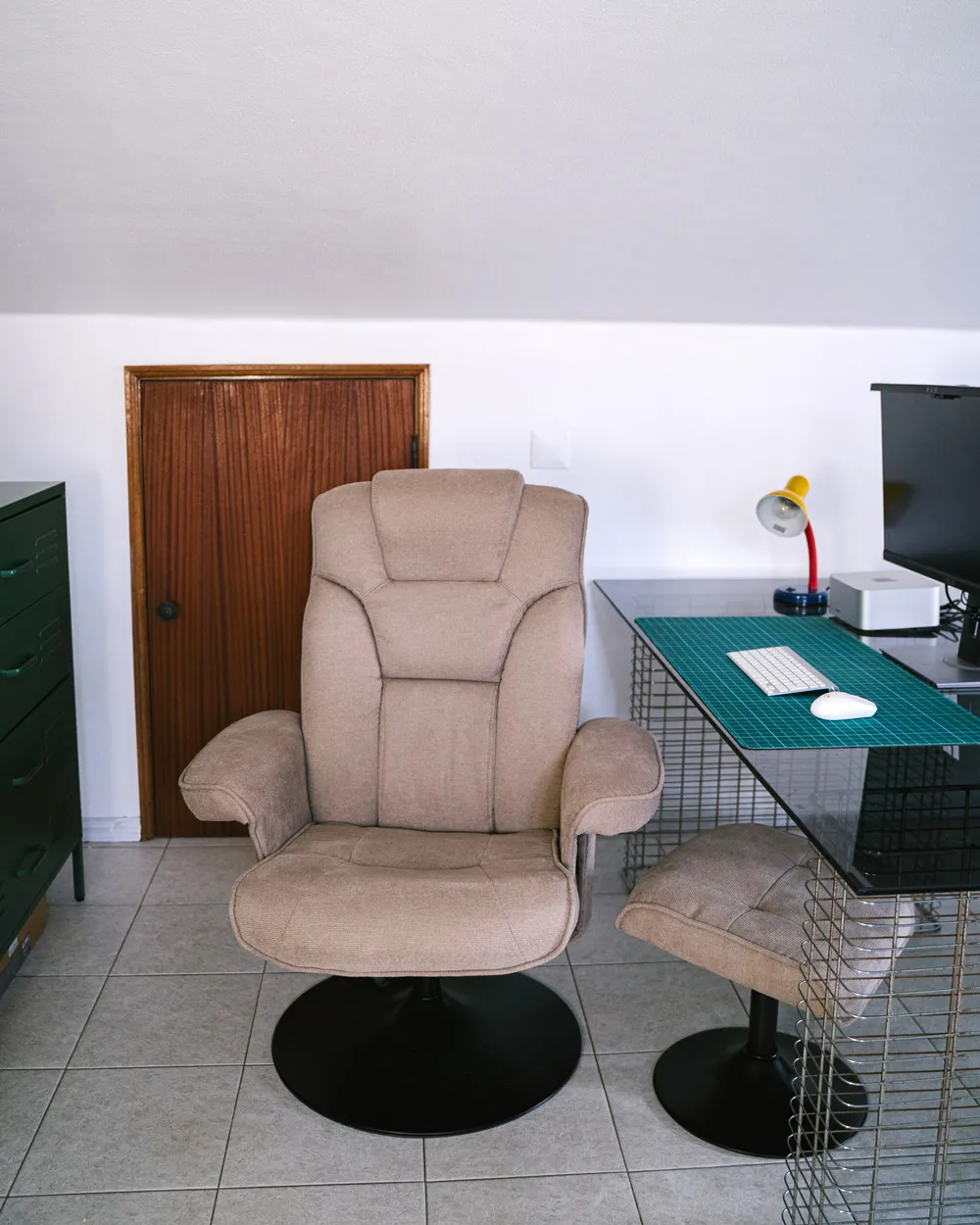 Recliner Chair NYKS Fabric Taupe_1064006