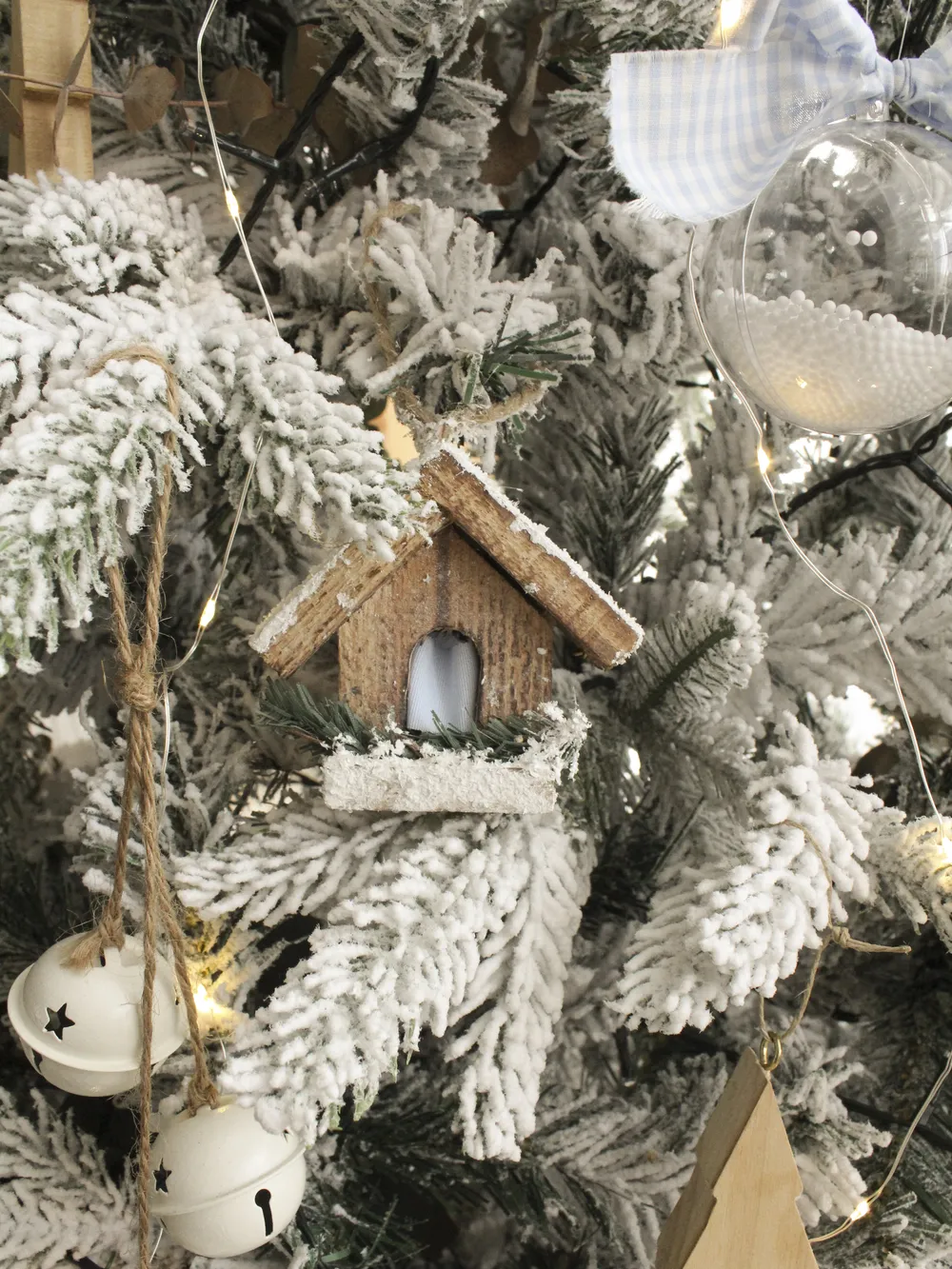 Artificial Snowy Christmas Tree TOMICHI 210 cm White_816743