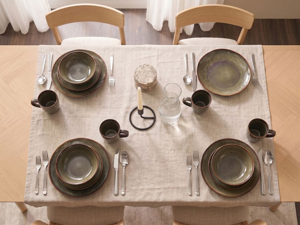 Set med 4 assietter THYME Stengods Mörkgrön 22 cm