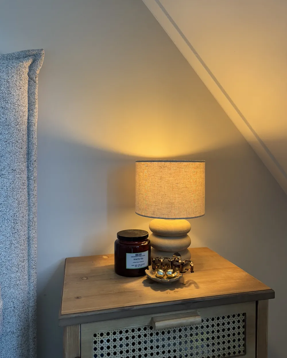 Bordslampa BETWA Mangoträ Ljusbrun_1017872