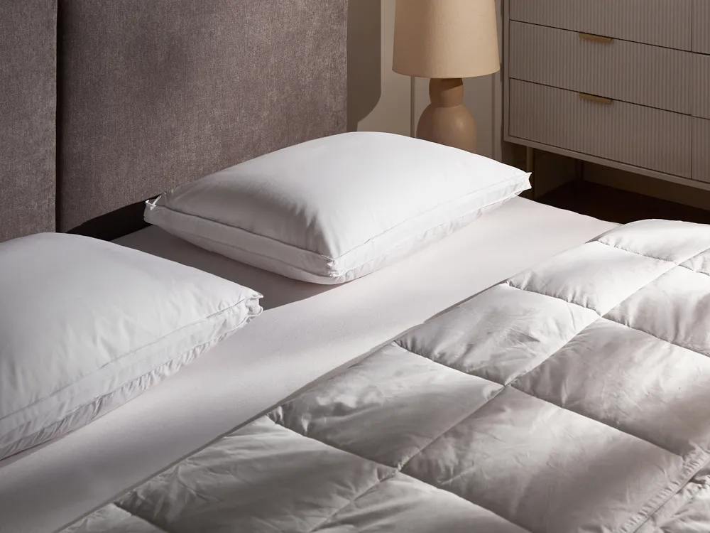 Set of 2 Bed Pillows FELDBERG High 50 x 60 cm Duck Feathers and Down White