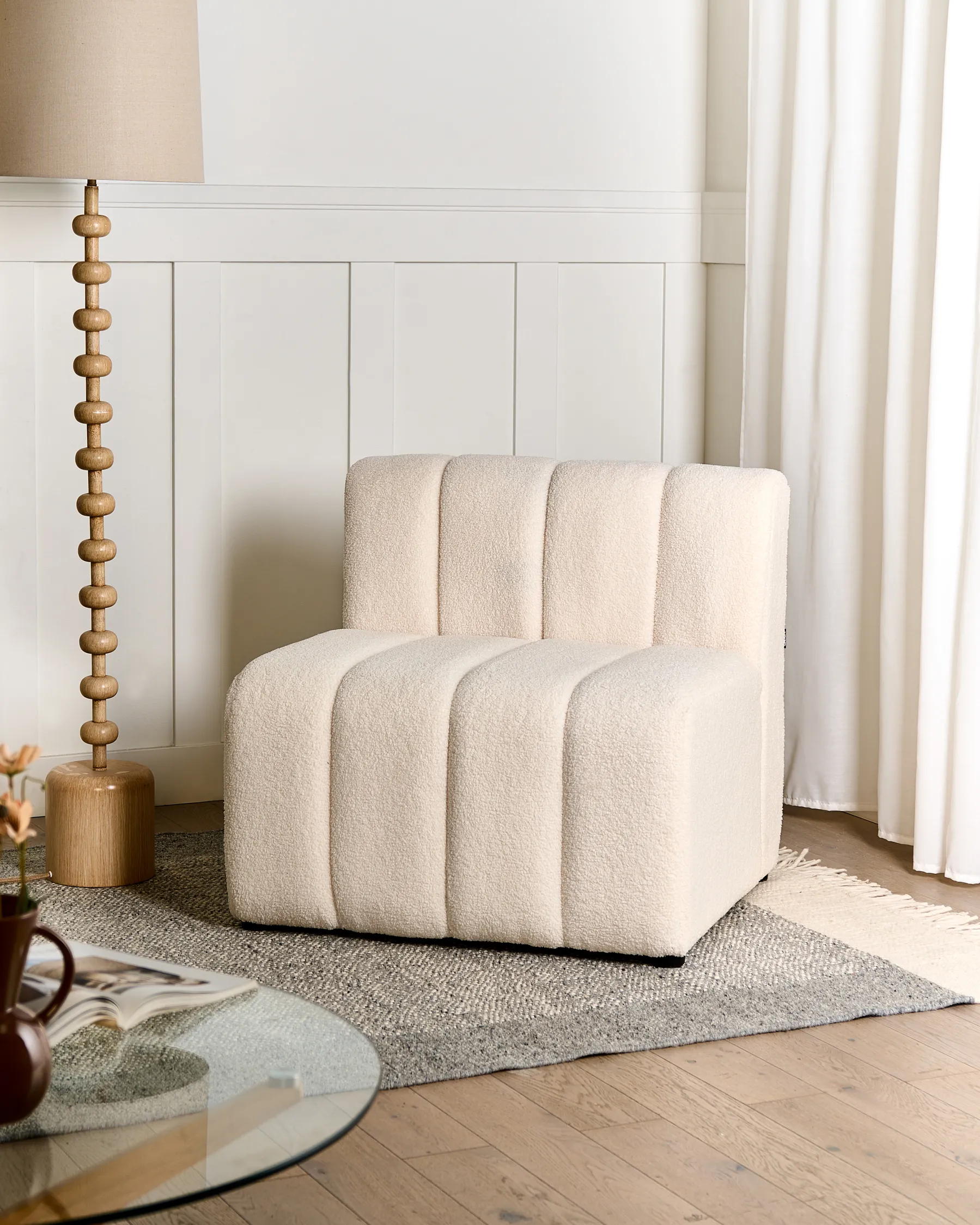 Armchair KAGE Boucle Light Beige_1010439