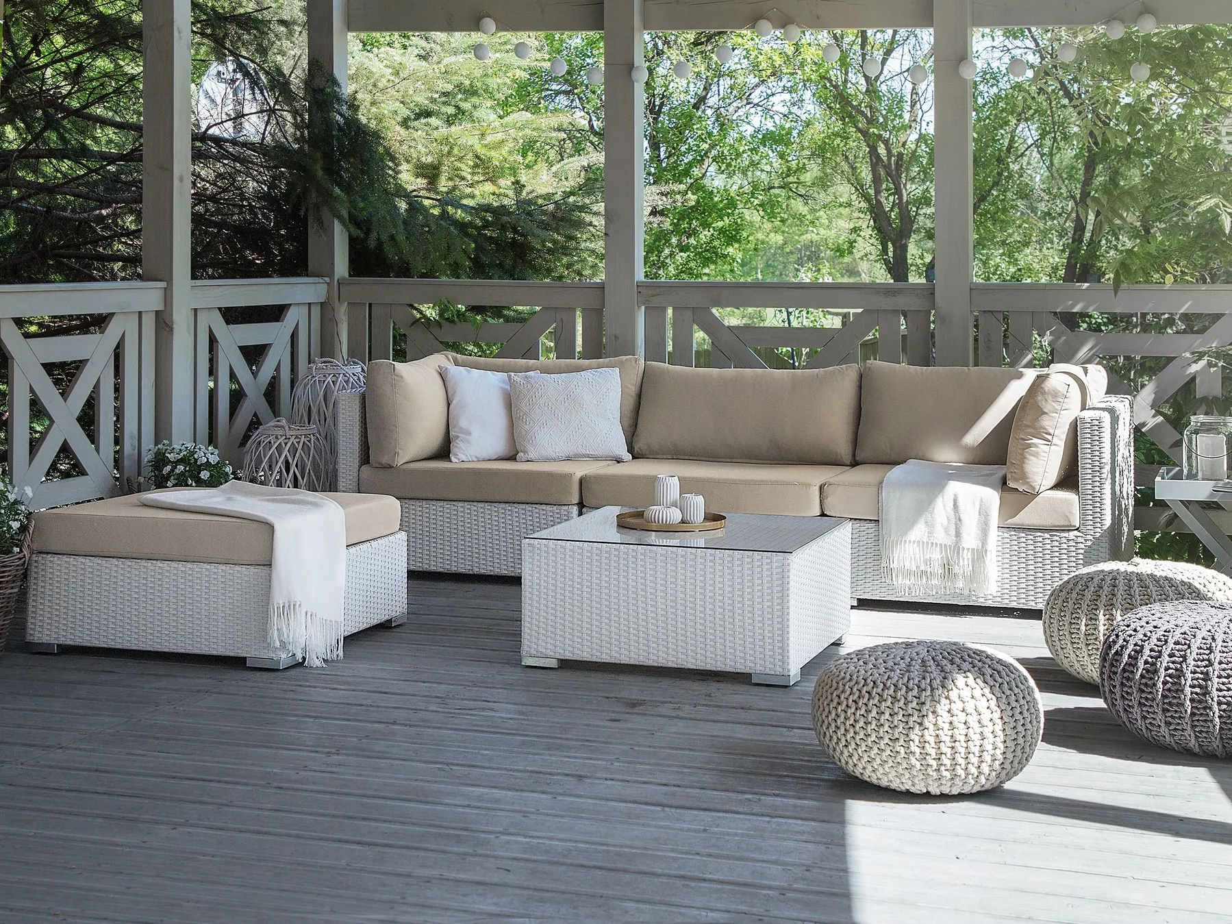 Garden Corner Sofa with Table 4 Seater SANO Modular PE Rattan White Right Hand_933636