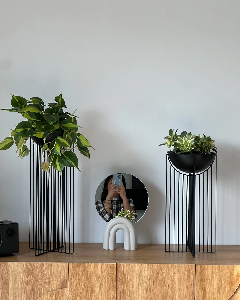 Set of 2 Elevated Plant Pots FICARIA 22 cm Metal Black_1062384
