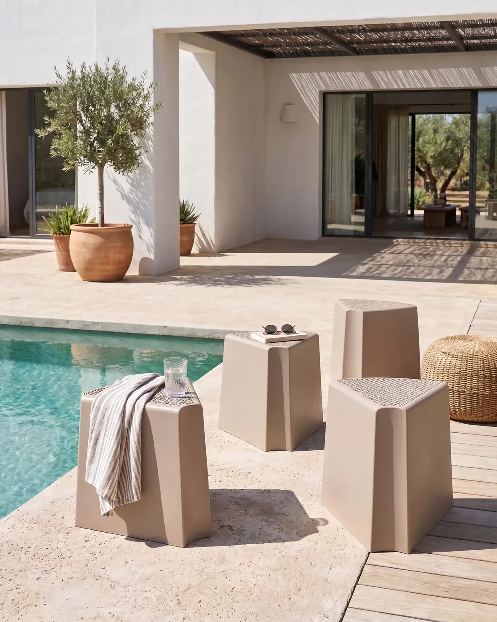 Set of 4 Garden Stools EVROS Beige