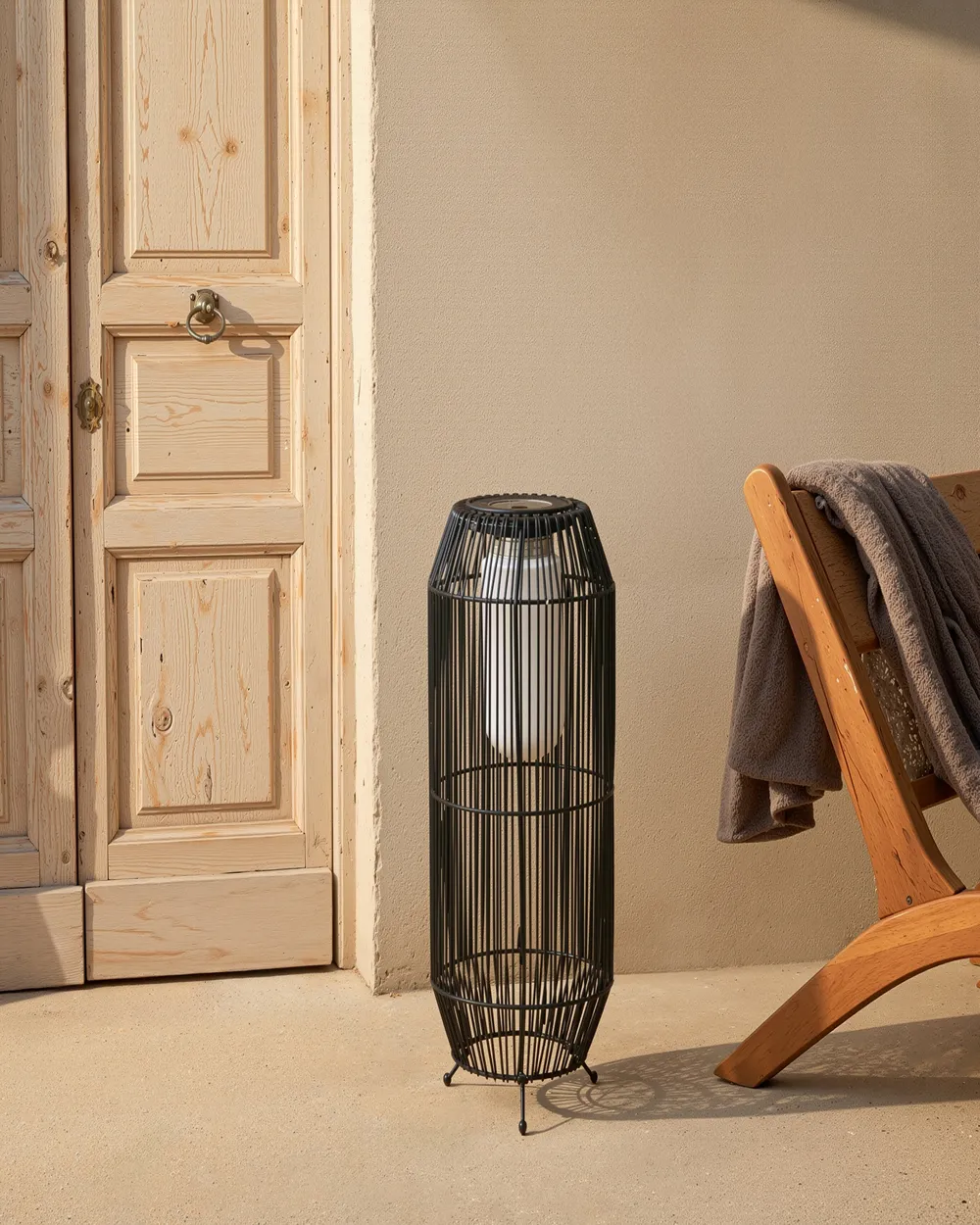 Solar Powered Lantern DONGWE 70 cm Black_1042975