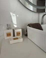 Set med badrumstillbehör i 4 delar KOUROU Keramik Beige_951487