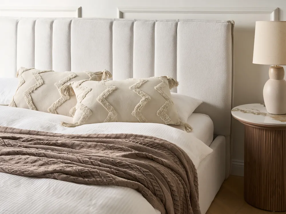 Set med 2 prydnadskuddar CERINTHE 40 x 60 cm Bomull Ljusbeige Chevrontryck